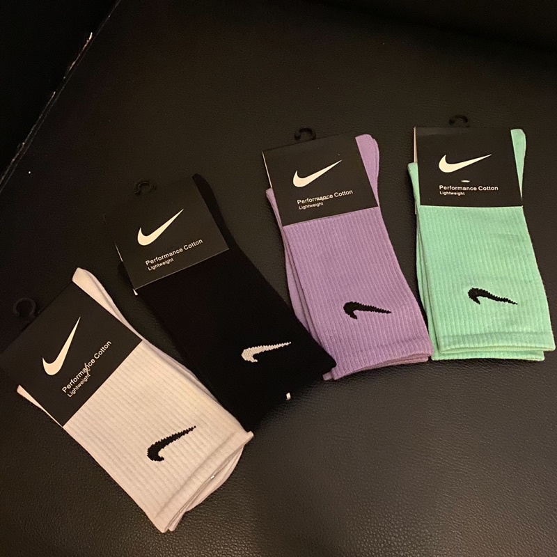 ถุงเท้าNikeสีพื้น พร้อมส่ง