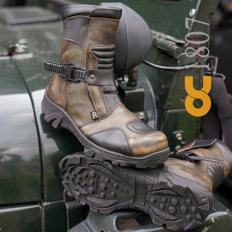 รองเท้าบูทนิรภัย TOURING OC 1807