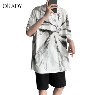 OKADY เสื้อยืดแขนสั้น เทรนด์แฟชั่นเสื้อยืดผู้ชายมัดย้อมฤดูร้อนสไตล์ฮ่องกงหลวมและลำลองห้าจุดแขนคอกลมแขนสั้นบาง เสื้อเชิ้ตผู้ชายแขนสั้น