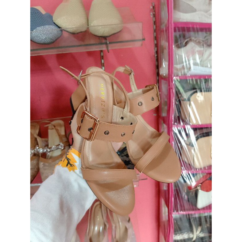 รองเท้า RATU QUEEN**