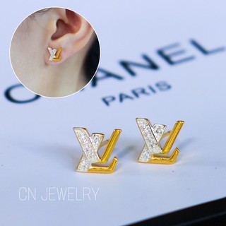 ราคาต่างหูหลุยส์ LV 👑รุ่นLV00  1คู่ แถมฟรีตลับทอง CN Jewelry ตุ้มหู ต่างหูแฟชั่น ต่างหูแบรนด์เนม ต่างหูทอง