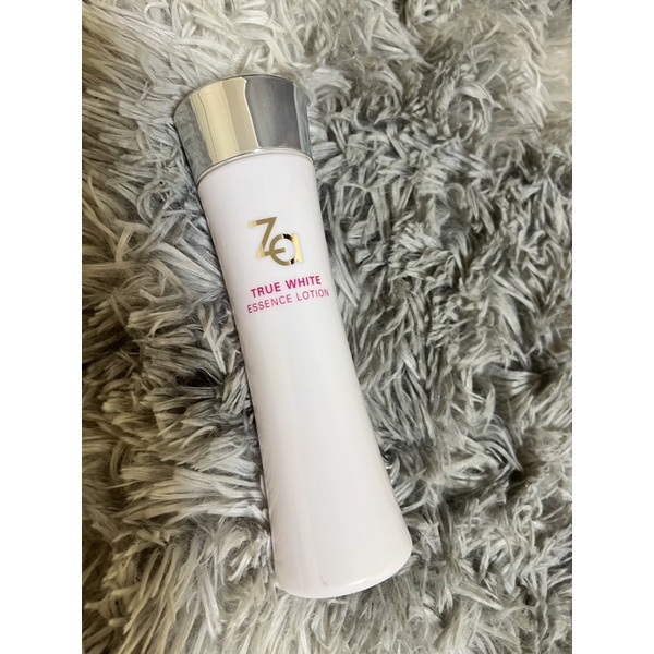 Za True White Essence Lotion