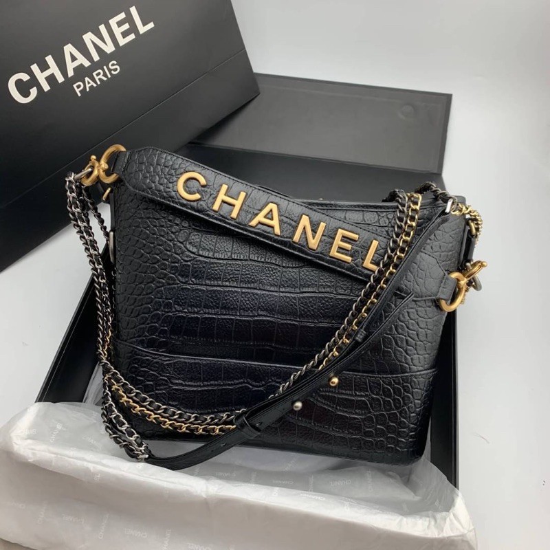 Chanel Gabrielle  size 28 cm