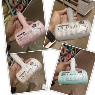 ลูกกลิ้งเก็บฝุ่น ลูกกลิ้งขจัดฝุ่น ลูกกลิ้งถูเสื้อ Lint roller Moshi Moshi 50 Sheets