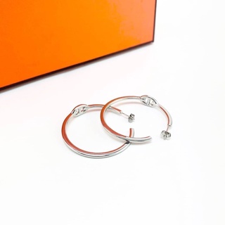 HERMES CHAINE DANCRE ENCHAINEE VINTAGE STERLING SILVER HOOP EARRINGS IN METALLIC เครื่องประดับ ตุ้มหูห่วง ต่างหูแอร์เมส