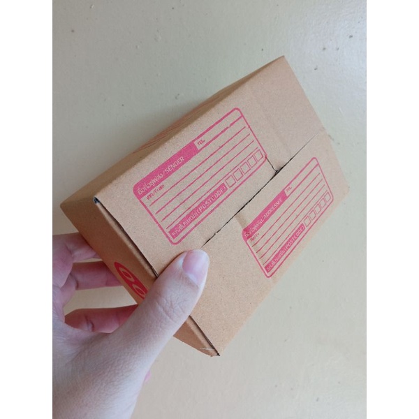 กล่องพัสดุ กล่องไปรษณีย์ กล่องน้ำตาล พิมพ์ลาย เบอร์ 00ขนาด 9.75 x 14 x 6 ซม.