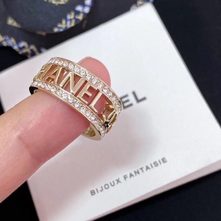 [Does Not Fade] Daigou C h a n e l/Chanel แหวนแฟชั่น ประดับเพชร ลายฉลุโลโก้ตัวอักษร สําหรับผู้หญิง 21