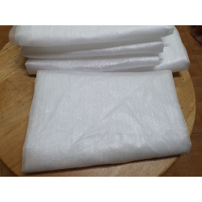 แผ่นโฟมรองกันกระแทก หนา 5 มิล สำหรับห่อหุ้มสินค้า กว้าง131×166ซม.