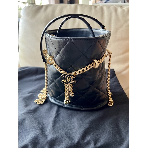 Chanel drawstring Used in good condition Fullset