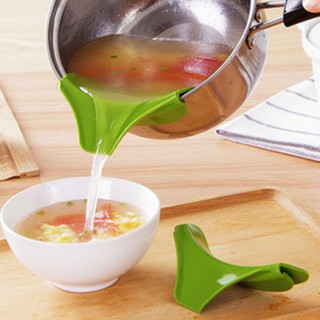 Pour Spout Clip on Pour From Bowls Pans Pot Easy Pour Dishwasher Spill Proof