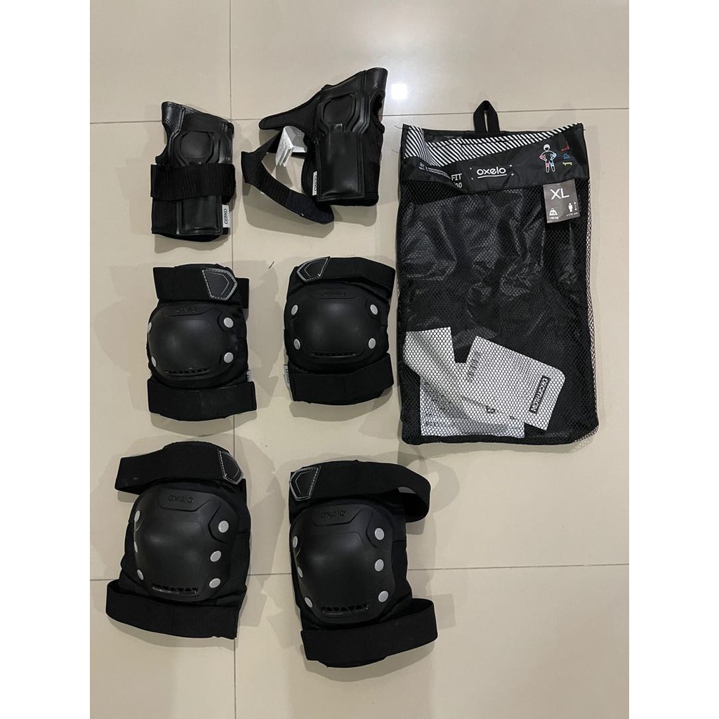 oxelo ชุดสนับป้องกันของผู้ใหญ่สำหรับเล่นสเก็ต รุ่น fit 500 ประกอบไปด้วย เข่า ศอก และข้อมืออย่างละคู่มีให้เลือก 2สี
