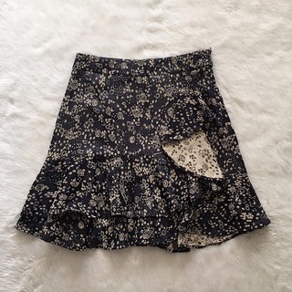 แท้💯% Zara Black &amp; Beige Floral Skirt