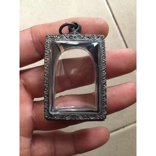 ตลับเงินเก่า ใส่พระสมเด็จพิมพ์มาตรฐานทั่วไป ขนาดตลับ 2.9x4.1cm