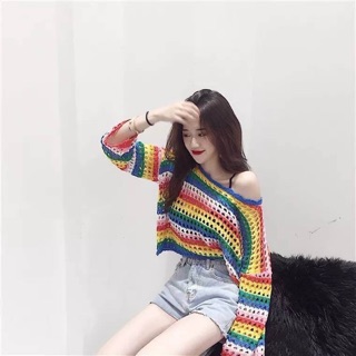 เสื้อทอนิ้ตติ้งสีรุ้งทรง over size ใส่เป็นคอกว้าง ห