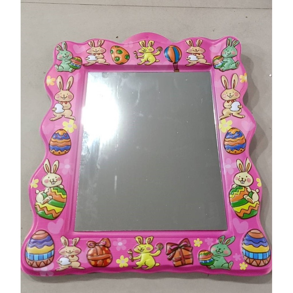 กระจก ติดผนัง 20x25 ขอบพลาสติก คละลาย9แบบ