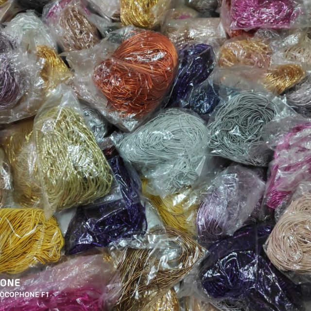 ดิ้นโลหะ ดิ้นมัน ด้าน และดิ้นโปร่ง สำหรับปักงานฝีมือ ขนาด70-80กรัม  สีอาจมีผิดเพี้ยนจากเดิมบ้างตามล๊อตสินค้าที่ผลิต