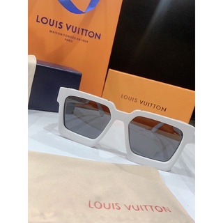 แว่นตาแบรนด์ Louis พร้อมส่งค่ะ