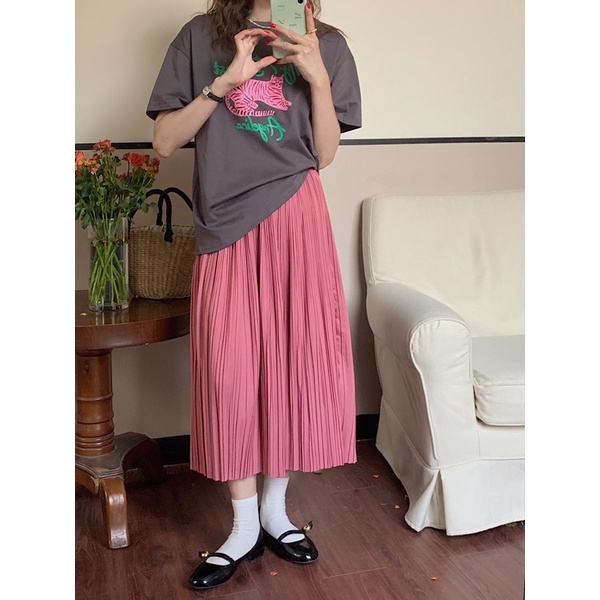 SAY APPAREL: Classy pleated skirt กระโปรงพลีทเอวยางยืด