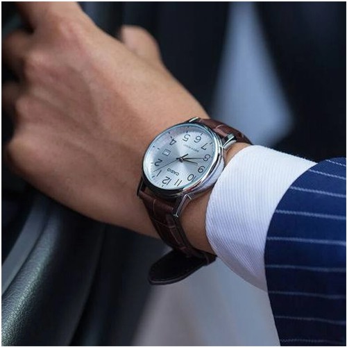 Casio Standard นาฬิกาข้อมือ สายหนัง  รุ่น MTP-V002L,MTP-V002L-1B,MTP-V002L-7B2