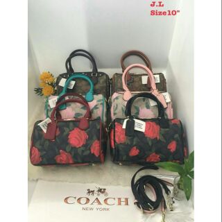 Coach ทรงหมอน Premium gift พร้อมส่ง