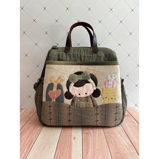 (Pre order) กระเป๋าปากลวด Handmade ของขวัญของชินนี่ สีเขียว