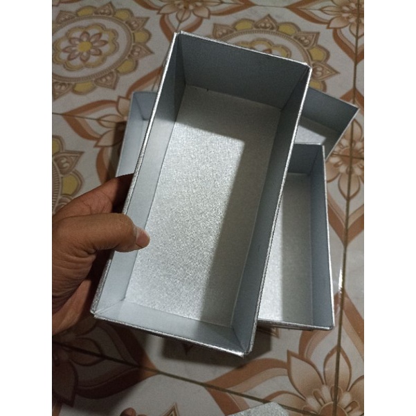 TORN BREAD PANS / BREAD PANS / BREAD PANS