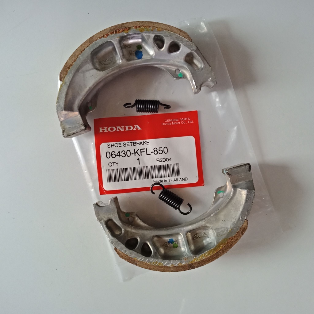ผ้าเบรคหลัง ดรัมเบรคหลัง Honda Wave125, Wave100s, Nice125, CZ-I, Wave110, Nice110 แท้ศูนย์ 100% [064