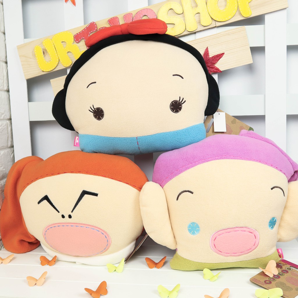 ลดล้างสต๊อก หมอนอิง สโนว์ไวท์และคนแคระ snow white & dwarfs รุ่น Pook A Looz ขนาด 12 นิ้ว