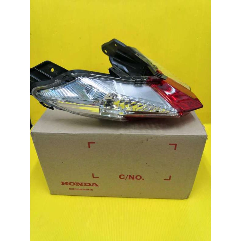 ไฟท้ายคลิก125i​ปี2015-2017แท้Honda33710-K60-T01