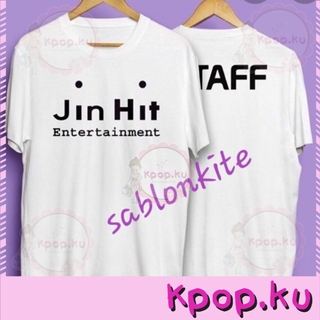 ใหม่!! Most!! Jin Hit เสื้อยืดลําลองแขนสั้นพิมพ์ลาย There Is A Staff On The Back Of Bts StcN