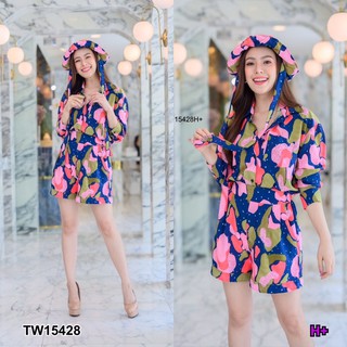 TW15427  Set 2 ชิ้น เสื้อเชิ้ตแขนสั้นทรงใหญ่ ผ้า 100D ลายกราฟฟิก + กางเกงขาสั้น เอวสม็อคหลัง ลายเข้าชุด + หมวกทรงบัคเก็ต