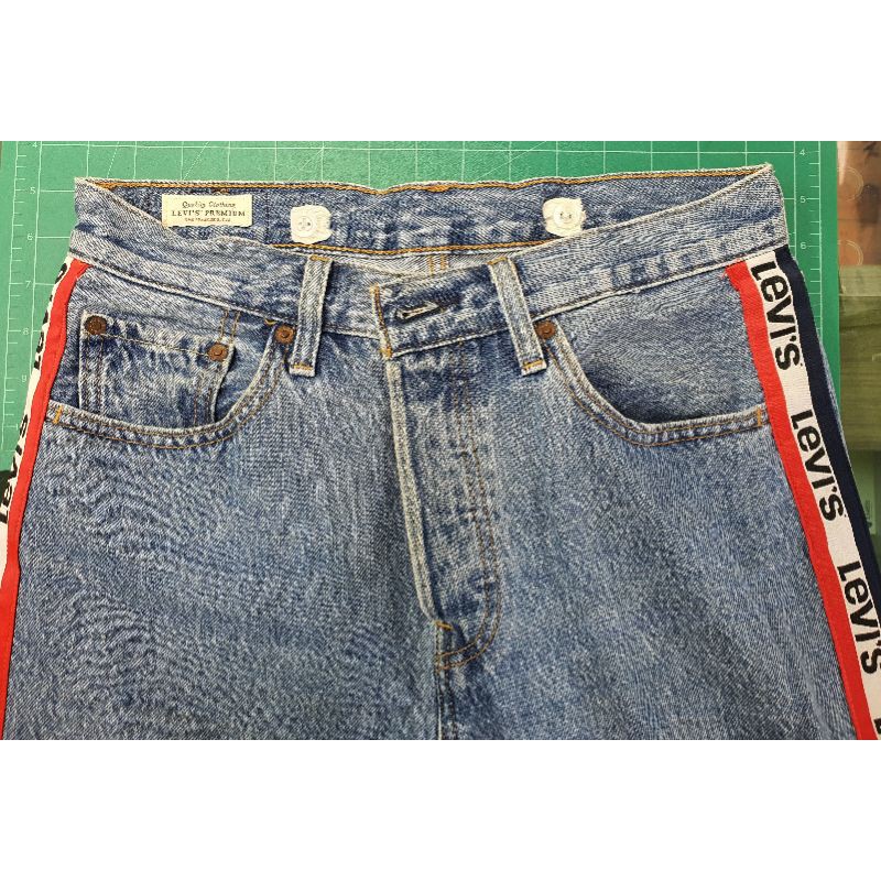 501 Original Cropped Jeans - SPECTATOR SPORT #27 กางเกงยีนส์ ยี่ห้อ Levi's ของแท้ มือสอง