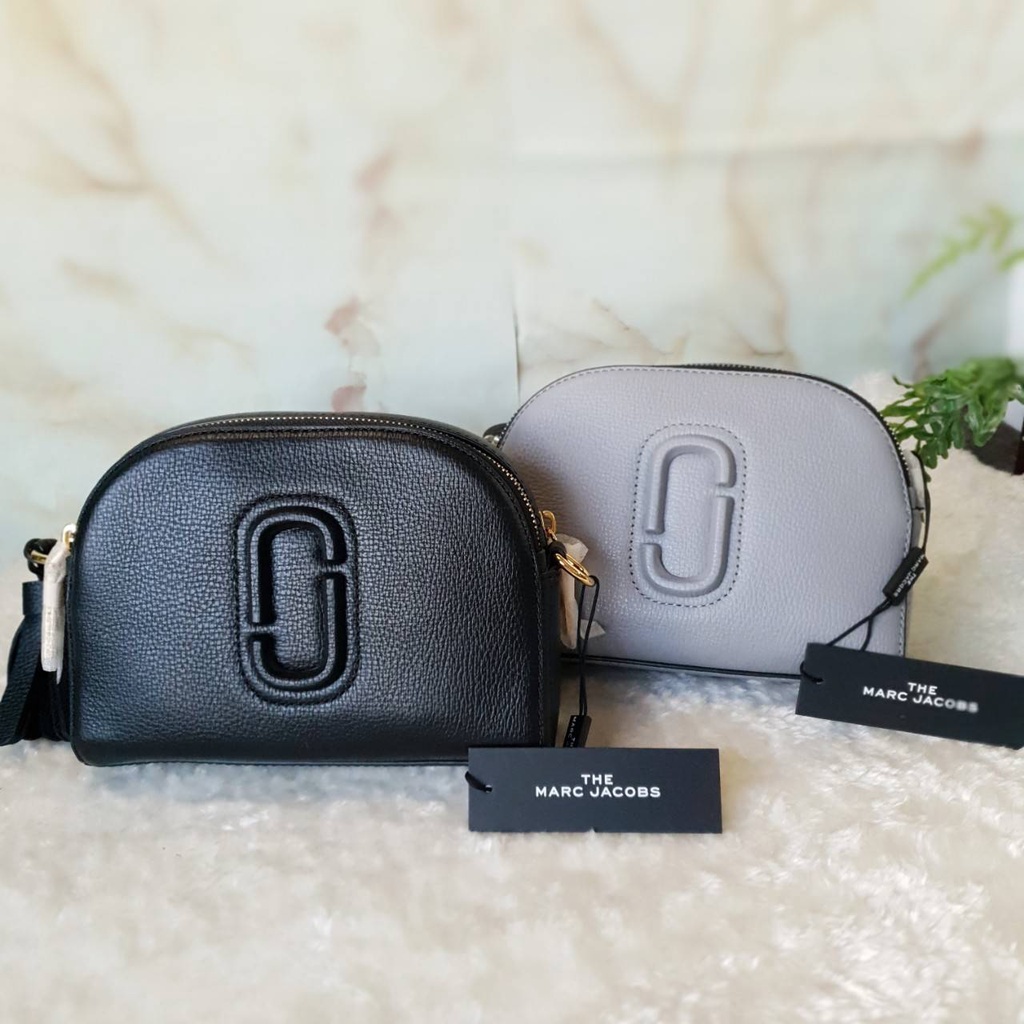 พร้อมส่ง  MARC JACOBS Black Shutter Camera Crossbody Sling Bag