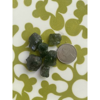 (B) 199บาท!!! พลอยดิบแท้ กรีน อพาไทร์ (Green Apatite) พลอยธรรมชาติ 100% น้ำหนัก 70.50 กะรัต / ซื้อ 10 ฟรี 1 ทันที !!