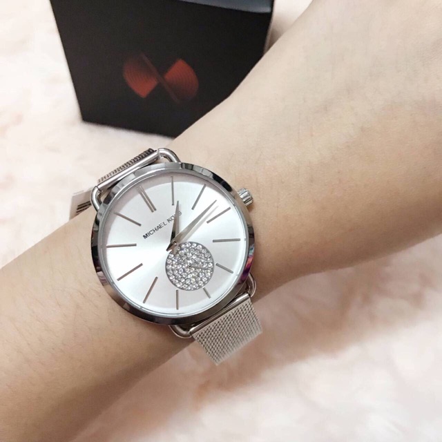นาฬิกา Michael kors (39mm) สีเงิน