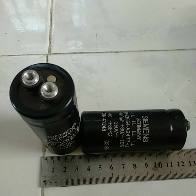 ELCO 470 UF 250V****