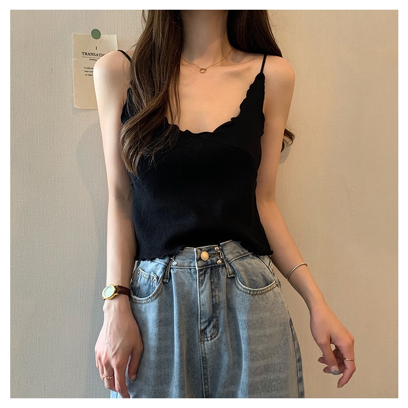 anna 23122 สินค้าพร้อมส่ง  ไหมพรมถัก สายเดี่ยวคอวี สายเดี่ยวเซ็กซี่ เสื้อกล้ามเข้ารูปผ้าไหมพรมแต่งขอบหยักระบาย ราคา ถูกที่สุด ดีลบีเคเค แกลเลอรีภาพที่ 2