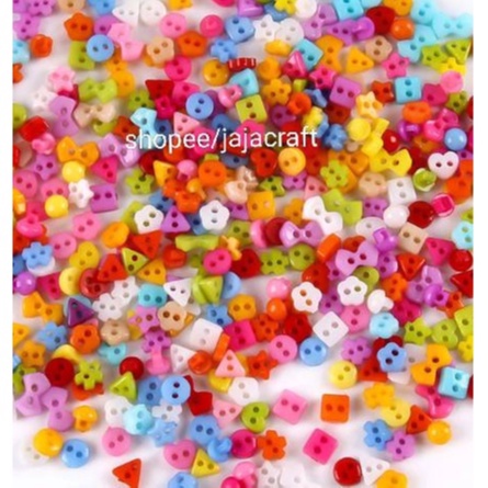 กระดุมจิ๋วใช้ตกแต่งงาน DIY แพ็ค 20 เม็ด ขนาด 5 มิลลิเมตร มี 5 แบบให้เลือกใช้คะ
