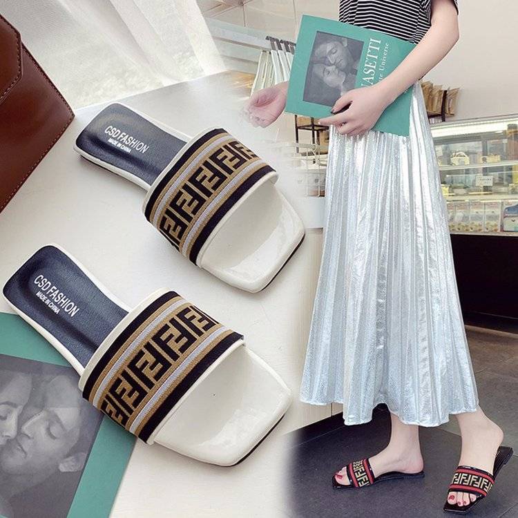 พร้อมส่ง ! รองเท้าแตะ สวมใส่สบาย แฟชั่นฤดูร้อน 2021