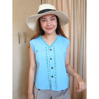 8018 เสื้อก้อมล้านนา อกถึง 34 ผ้าฝ้ายพื้นเมือง งานปักมือ ทรงน่ารัก ใส่สบายเย็นๆ