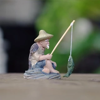 พร้อมส่งในไทย - ตุ๊กตาแต่งสวน โมเดลคุณตาตกปลา ขนาด 6.5cm