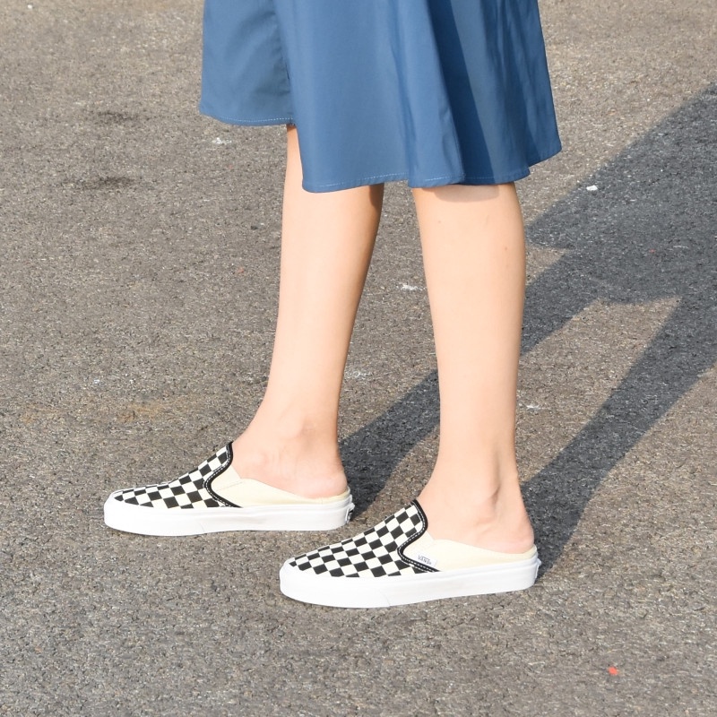 Vans รองเท้าผ้าใบ Classic Slip-On Mule Checkerboard (2สี) ราคา ถูกที่สุด ดีลบีเคเค แกลเลอรีภาพที่ 5