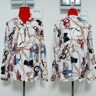 เสื้อเชิ๊ตแขนยาว พื้นครีมพิมพ์ลาย