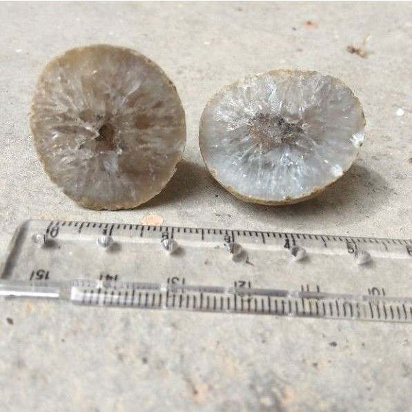 Mini Agate Geode (1 คู่) Mini Agate Geode Egg (คู่)