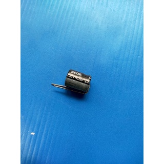 C.คอนเดนเซอร์ 4.7 uF 250V