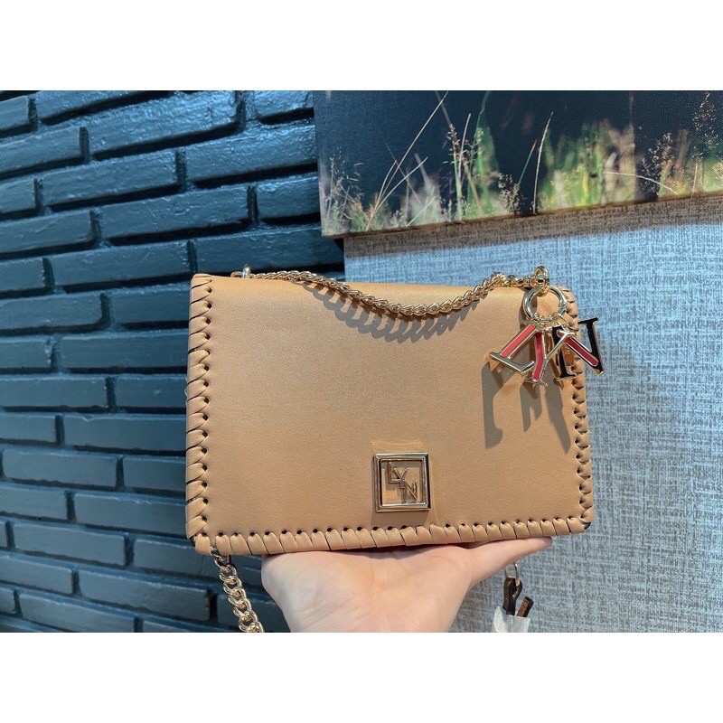 ✨พร้อมส่ง✨ Lyn Maren Shoulder Handbag Outlet 👜✨