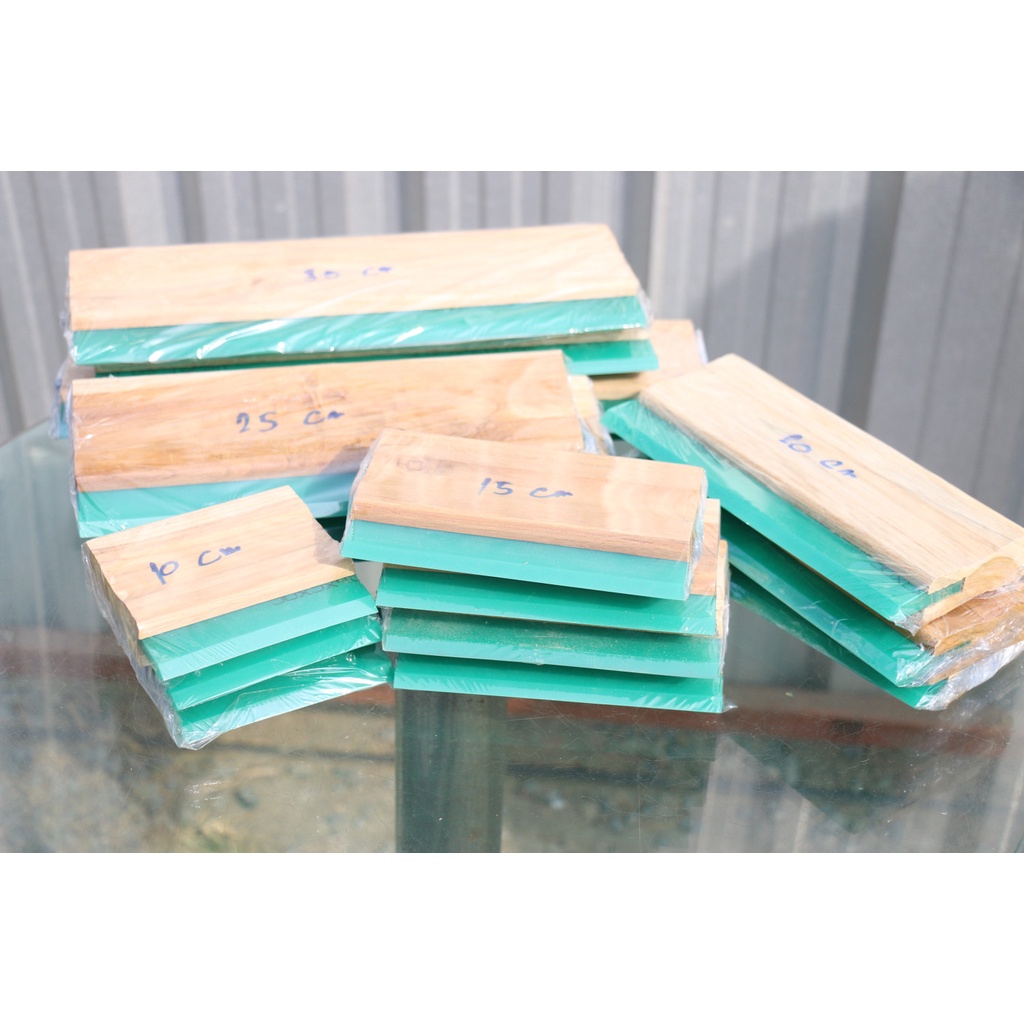 TSC007 ยางปาดงานสกรีนด้ามไม้เนื้อแข็ง มีความทนทาน ทำความสะอาดง่าย (ตัววี , ตัวยู)