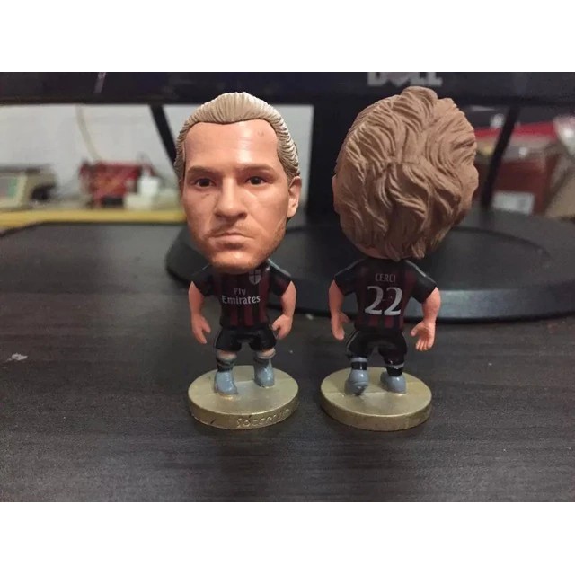 รูปปั้นเครื่องเล่น CERCI ACmilan