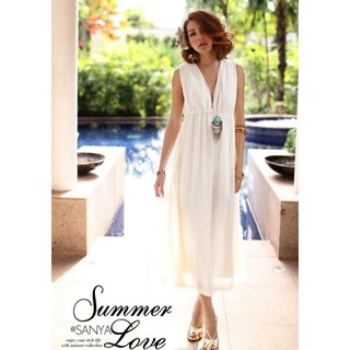 Lace Dress เดรสผ้าลูกไม้แสนสวย คอวี จั๊มใต้อก free size