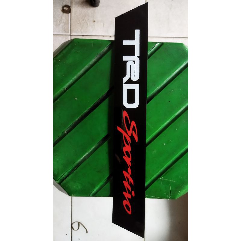 โลโก้ TRD SPORTIVO/สัญลักษณ์